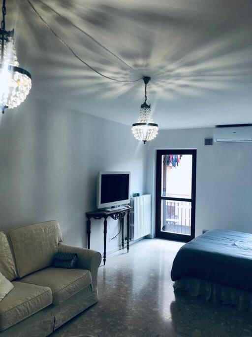 San Bernardino Monolocale Con Balcone Verona Exterior foto